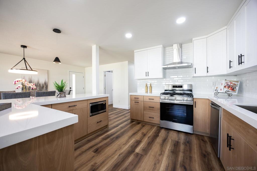 8301 Mission Gorge Rd SPC 176