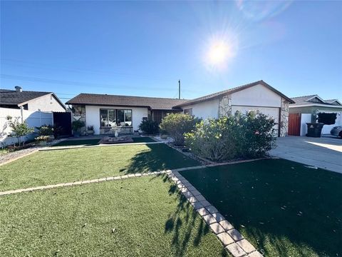 5326 w henderson place santa ana ca 92704