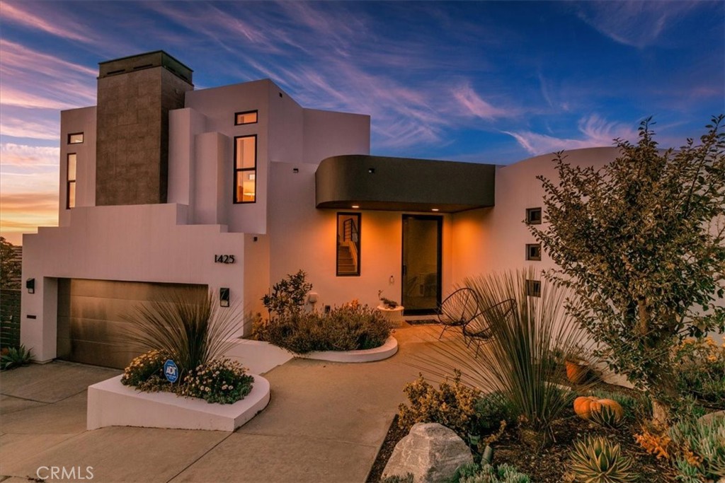 1425 Skyline Drive