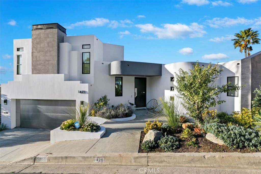 1425 Skyline Drive