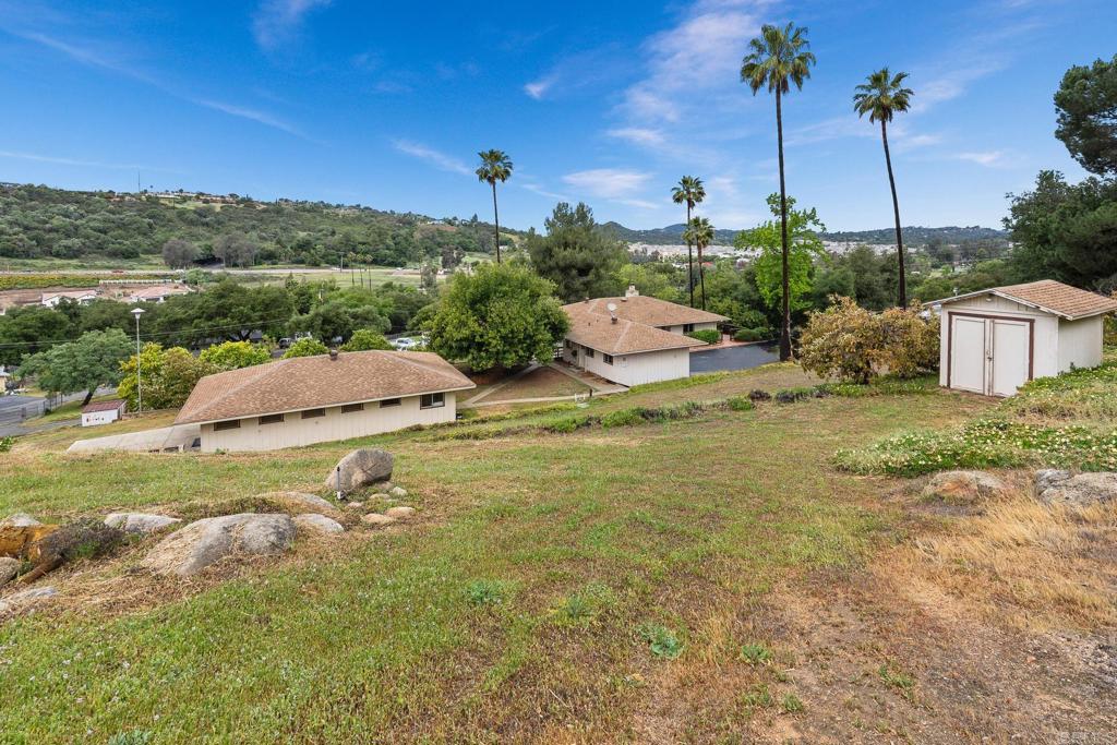 27229 Oakmont