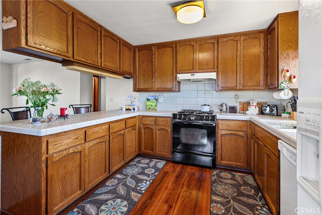 PROPERTIES 1154 Santa Ysabel