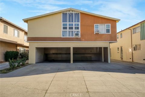 Photo of 1114 S Sherbourne Dr, Los Angeles, CA 90035 (MLS # SB26027831)