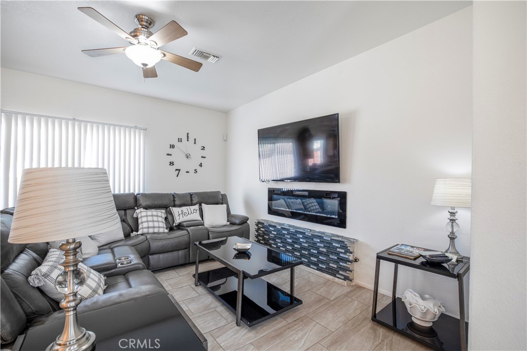 San Jacinto Cove (33126) - Residential