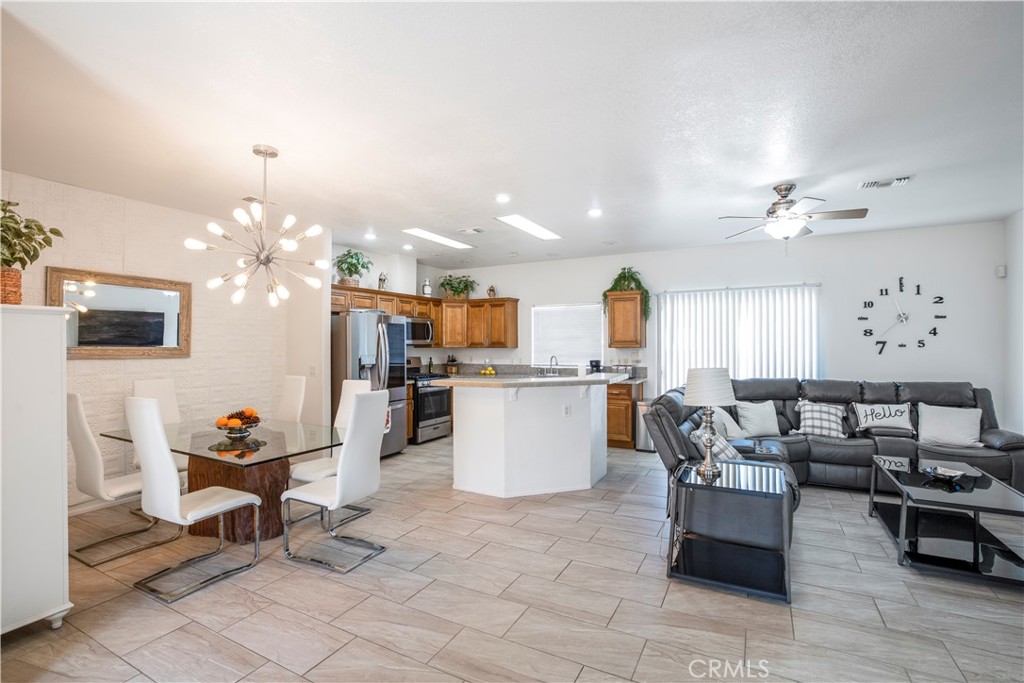 San Jacinto Cove (33126) - Residential