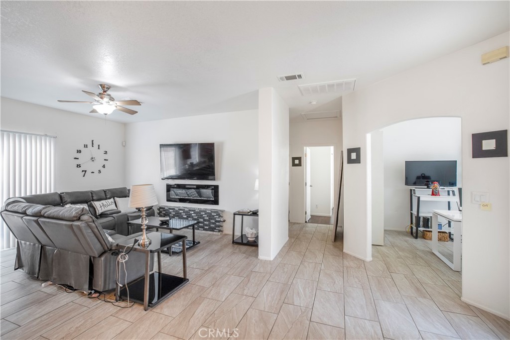 San Jacinto Cove (33126) - Residential
