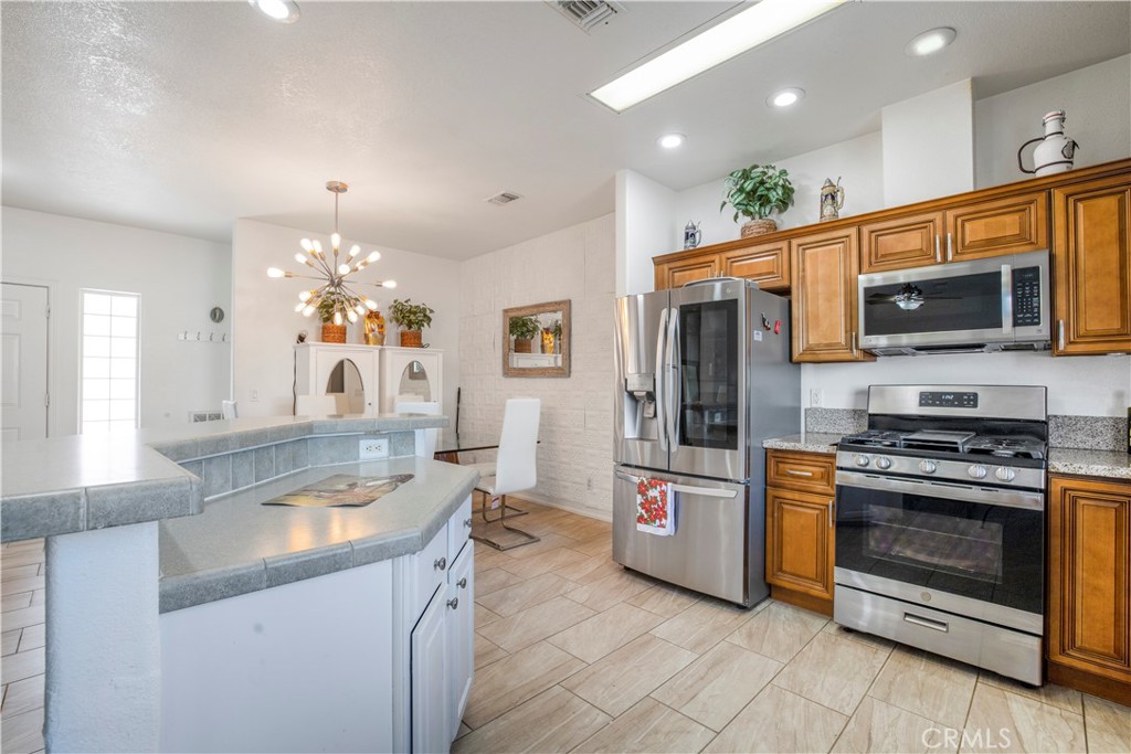 San Jacinto Cove (33126) - Residential