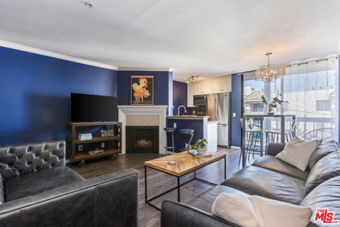 Photo of 7320 Hawthorn Avenue #215, Los Angeles, CA 90046 (MLS # 26862179)