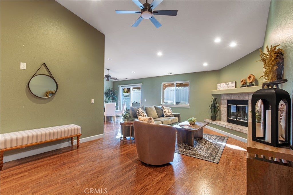 909 Saint Ann
