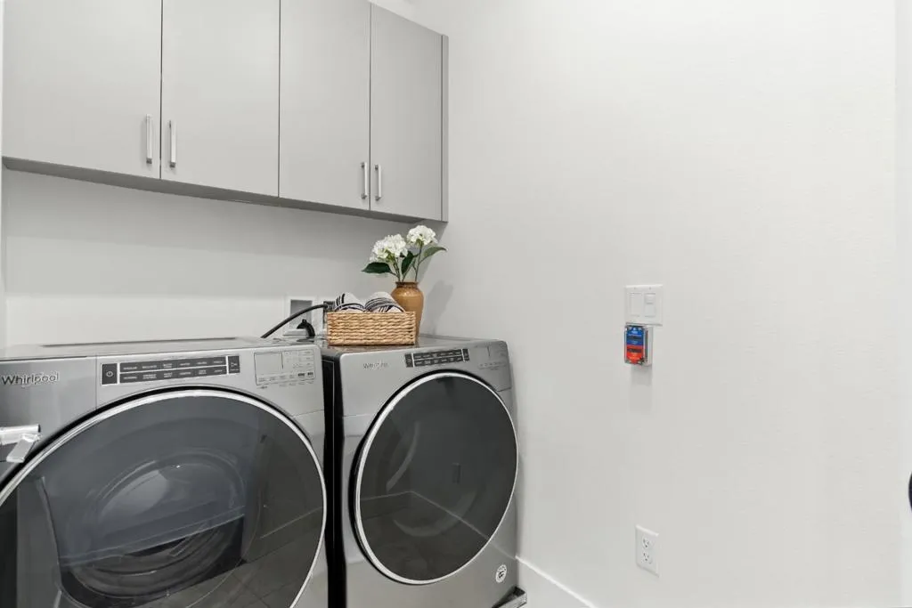 Fremont, California 94539, United States, 3 Bedrooms Bedrooms, ,2 BathroomsBathrooms,Residential,Active,161430