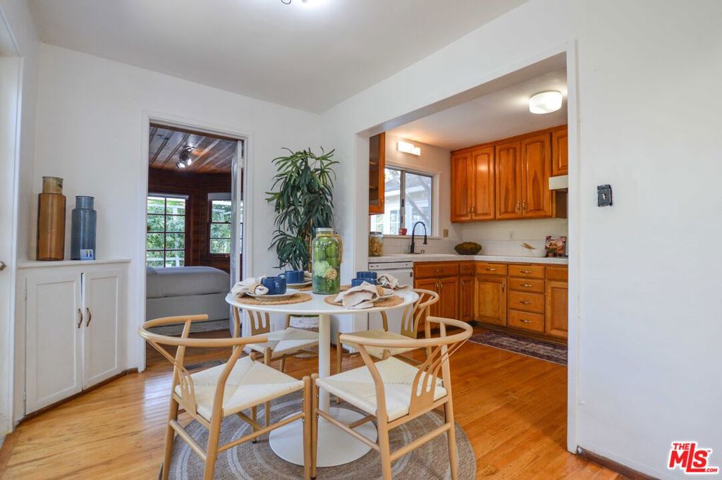 3538 Greenfield Avenue