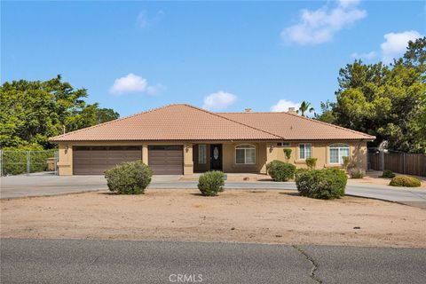 Photo of 17594 Bangor Ave, Hesperia, CA 92345 (MLS # HD26089975)