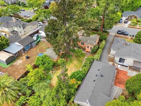 Photo of 15590 Linda Avenue, Los Gatos, CA 95032 (MLS # ML82038818)