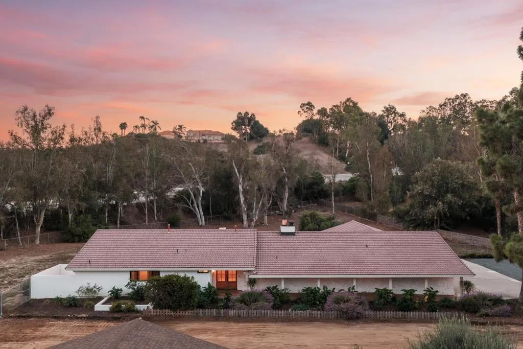 Del Mar, California 92014, United States, 3 Bedrooms Bedrooms, ,4 BathroomsBathrooms,Residential,Active,241226