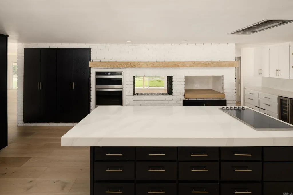 Del Mar, California 92014, United States, 3 Bedrooms Bedrooms, ,4 BathroomsBathrooms,Residential,Active,241226