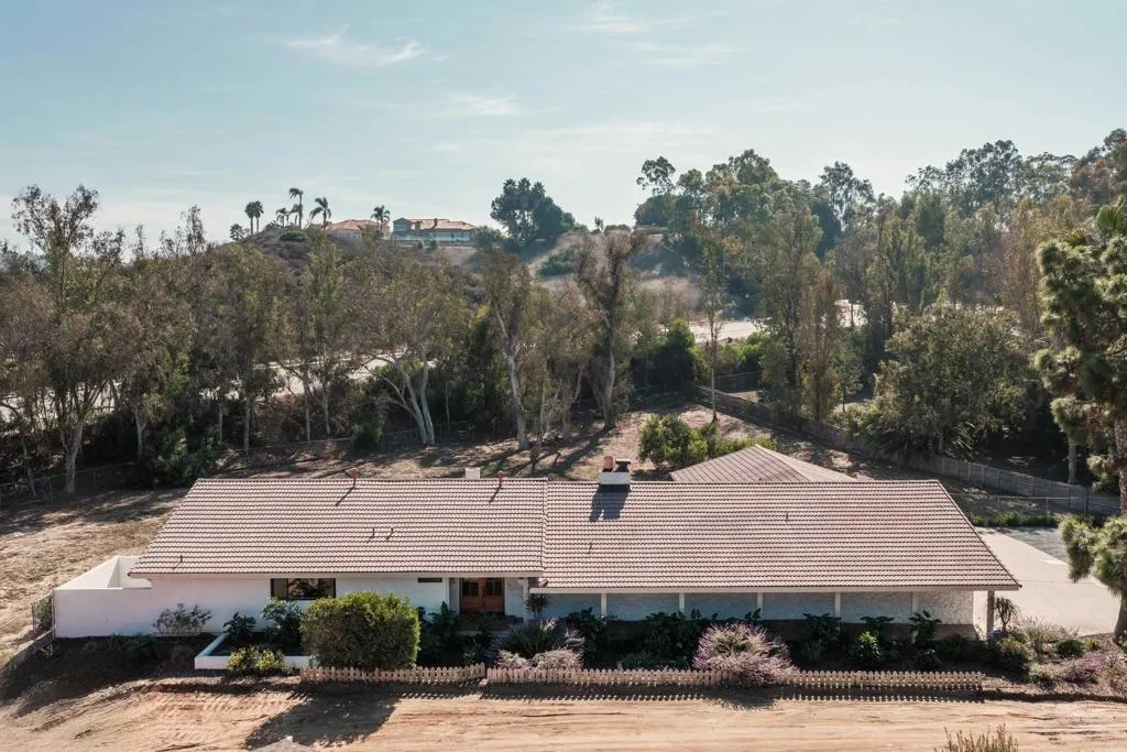 Del Mar, California 92014, United States, 3 Bedrooms Bedrooms, ,4 BathroomsBathrooms,Residential,Active,241226