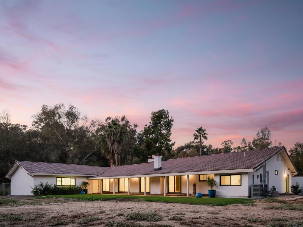 Photo of 14980 Via De La Valle, Del Mar, CA 92014 (MLS # NDP2510685)