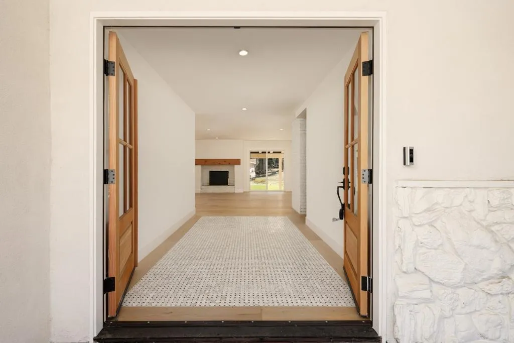 Del Mar, California 92014, United States, 3 Bedrooms Bedrooms, ,4 BathroomsBathrooms,Residential,Active,241226