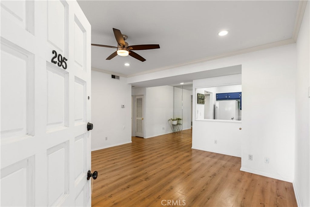 23609 Del Monte 295