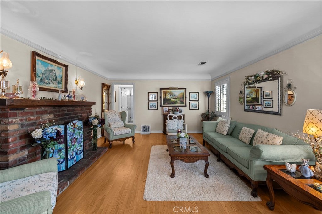 1844 N Fairview