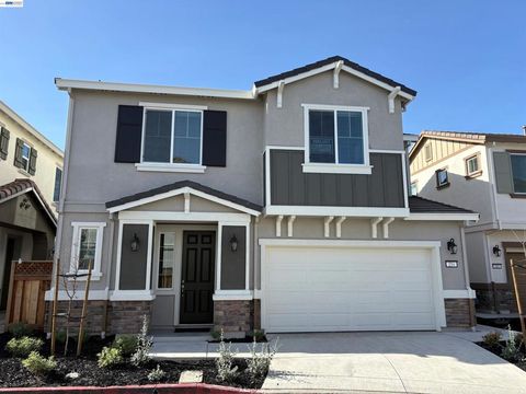 Photo of 254 Mindy Way, Pittsburg, CA 94565 (MLS # 41127188)