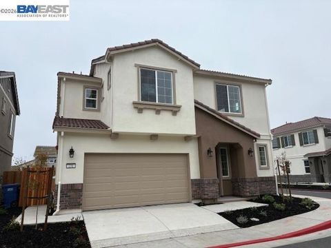 Photo of 254 Mindy Way, Pittsburg, CA 94565 (MLS # 41127188)