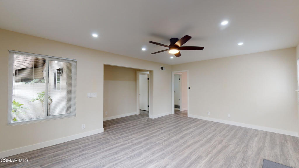 1137 Bright Glen Circle