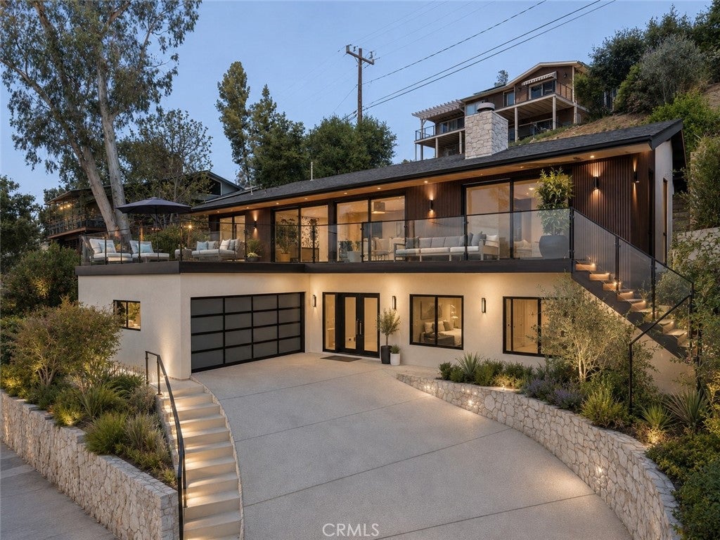 2232 East Lakeshore Drive