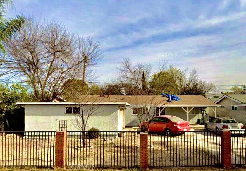 Probate Sale – Investor Opportunity! Welcome to this classic fixer-upper in La Puente – a rare chance with tremendous upside potential! Featuring 4 bedrooms and 2 bathrooms with a detached garage, this home is priced well below market value for the area. Perfect for cash buyers or investors, as traditional financing will not apply. Bring your vision and creativity to restore this property and maximize its future value. Centrally located in La Puente, this is truly a don’t-miss opportunity for those ready to take advantage of a high-demand market.