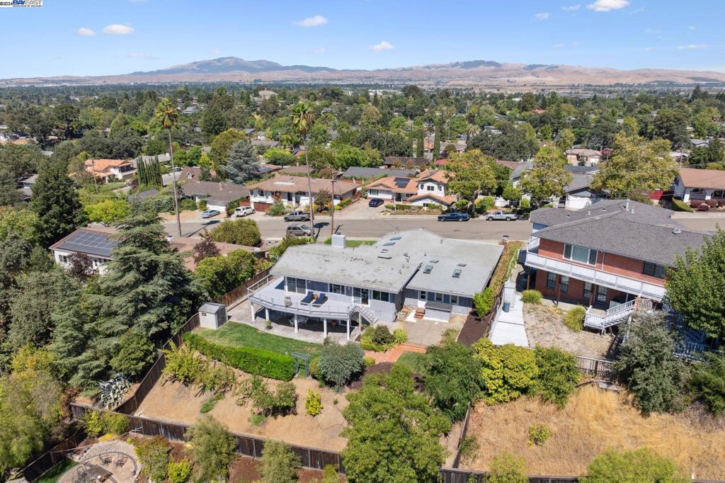 PLEASANTON HILLS - Residential