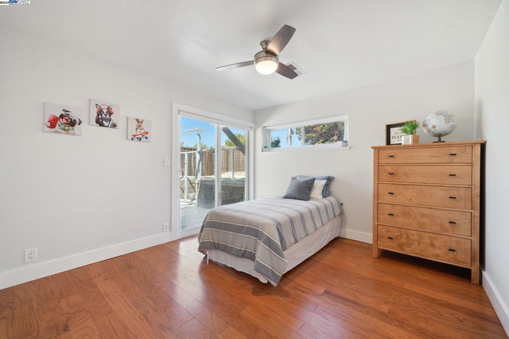 PLEASANTON HILLS - Residential