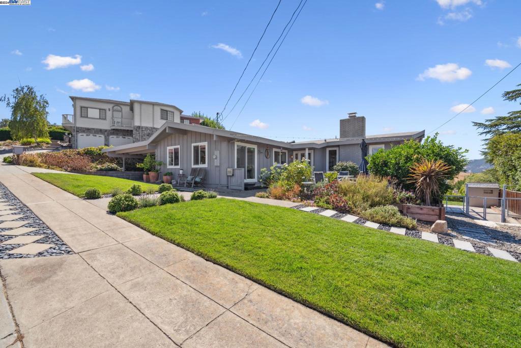 PLEASANTON HILLS - Residential