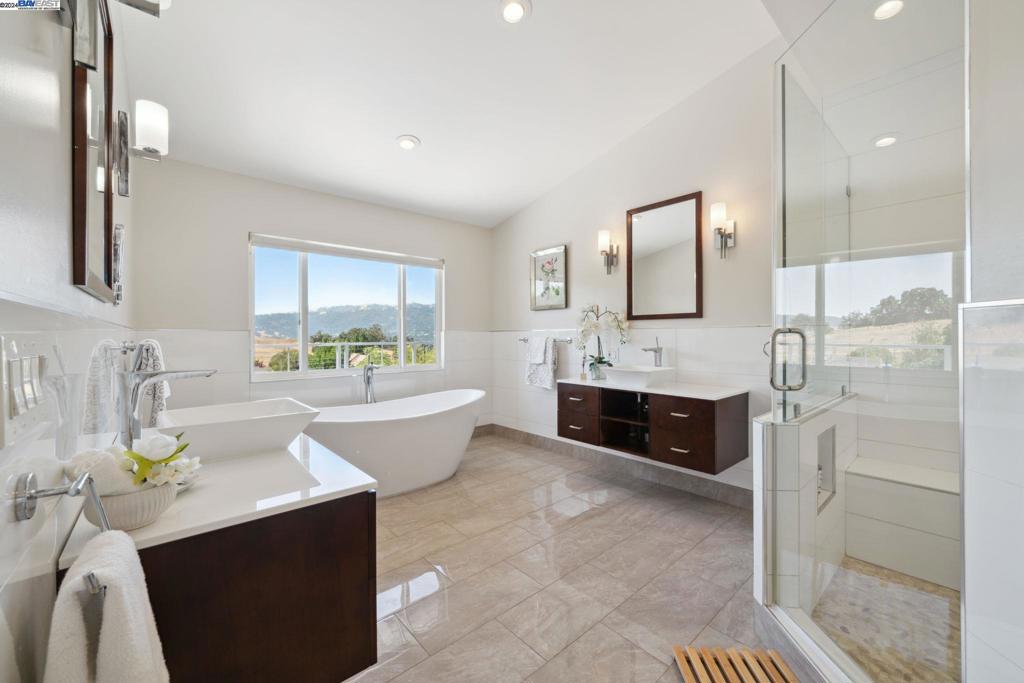 PLEASANTON HILLS - Residential