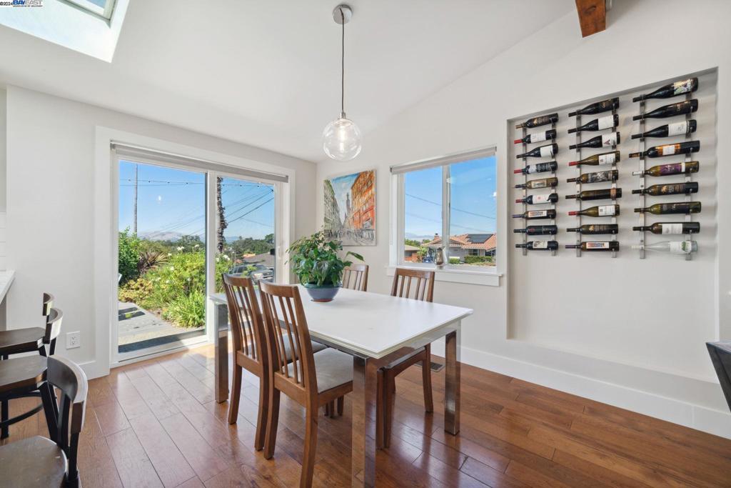 PLEASANTON HILLS - Residential