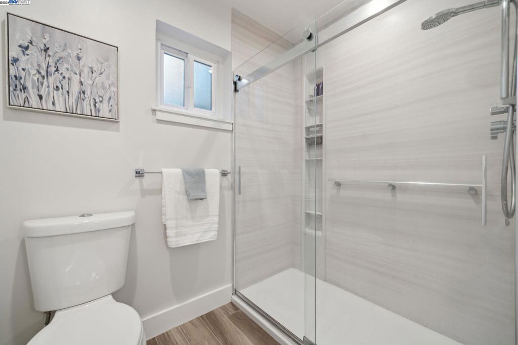 PLEASANTON HILLS - Residential