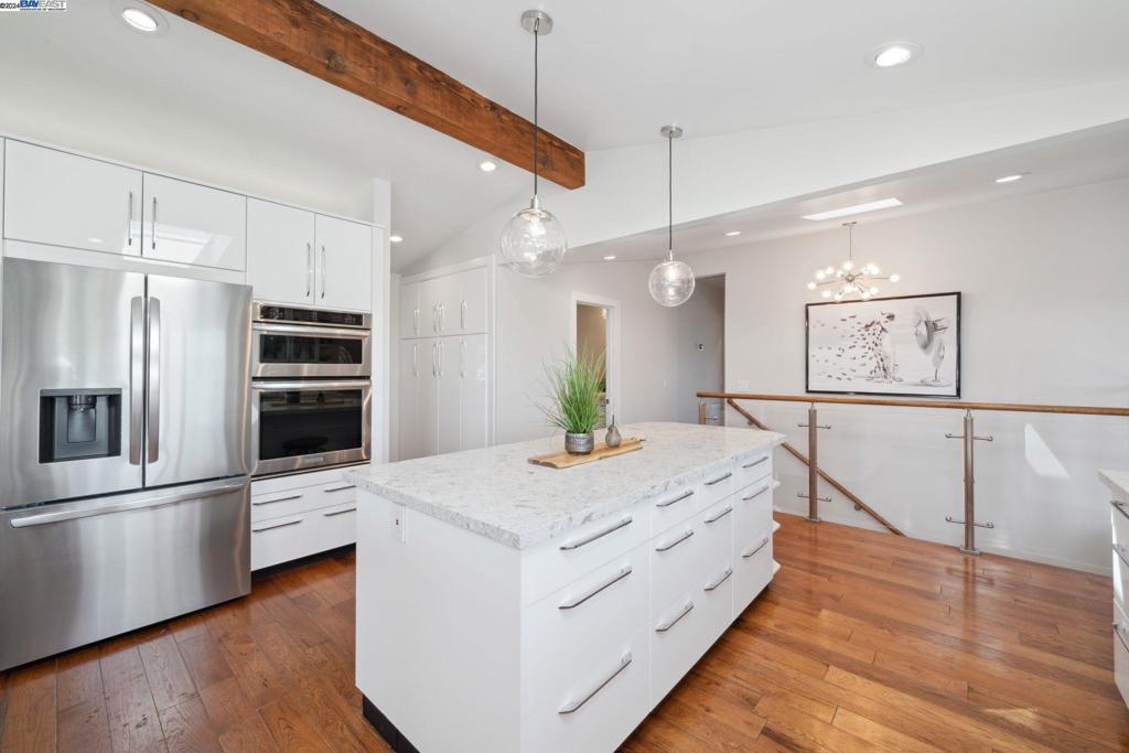 PLEASANTON HILLS - Residential