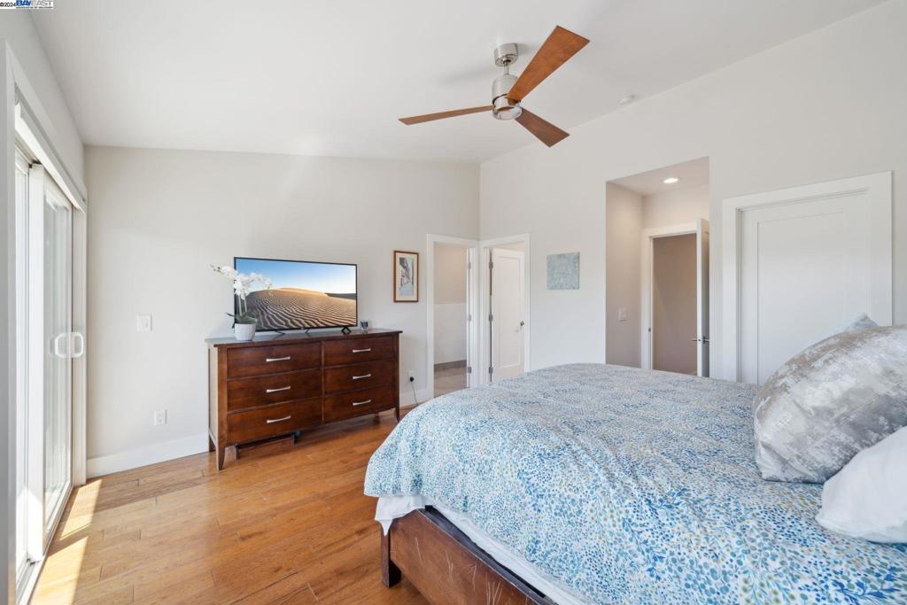 PLEASANTON HILLS - Residential