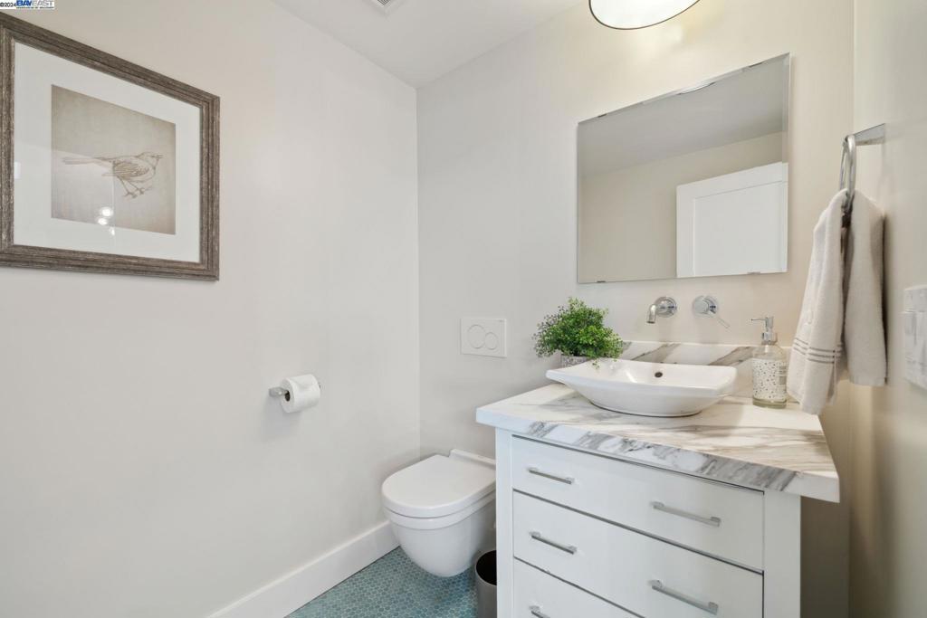 PLEASANTON HILLS - Residential