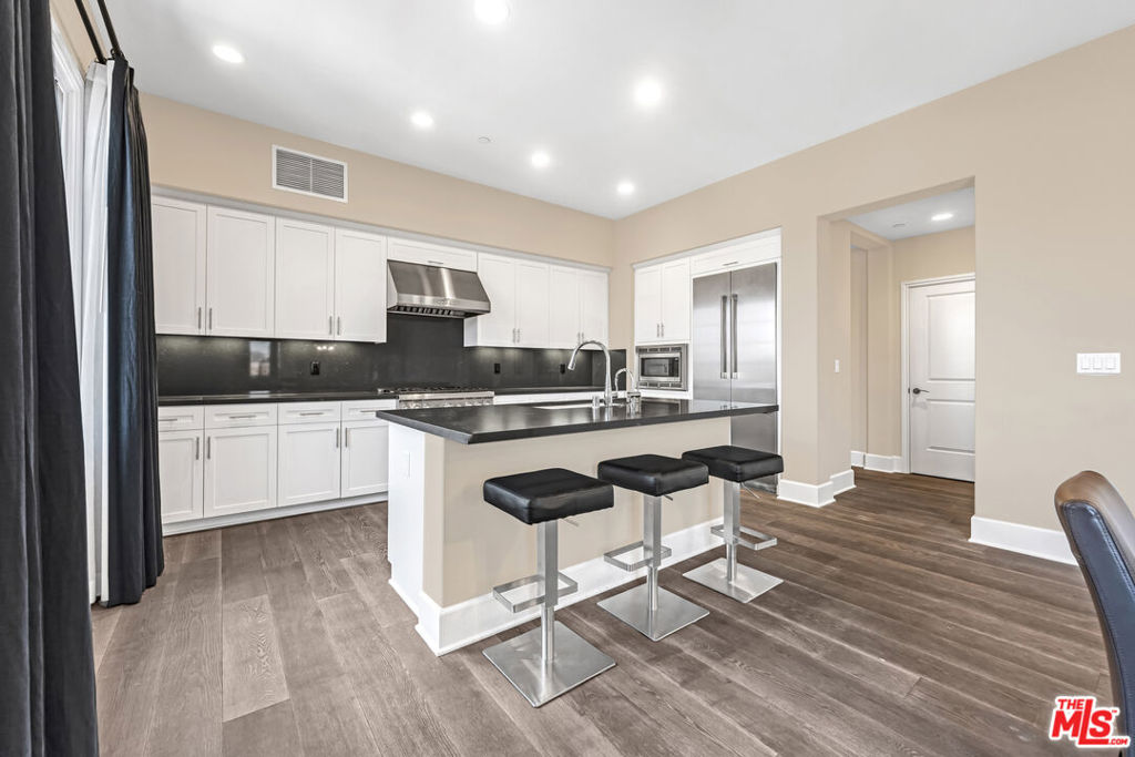 23500 Park Sorrento H41