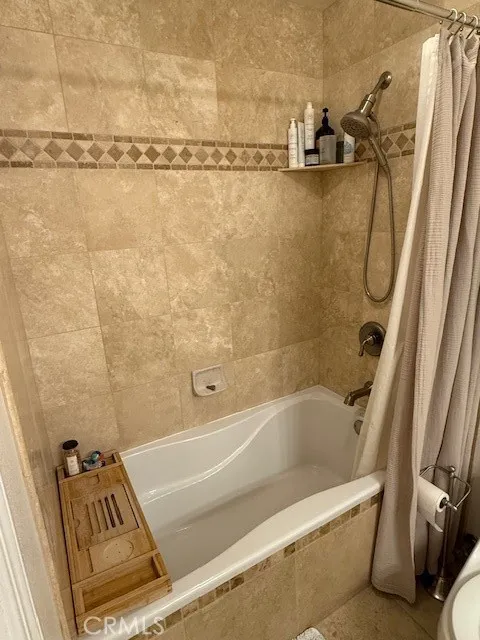 Paso Robles, California 93446, United States, 4 Bedrooms Bedrooms, ,3 BathroomsBathrooms,Residential,Active,234841