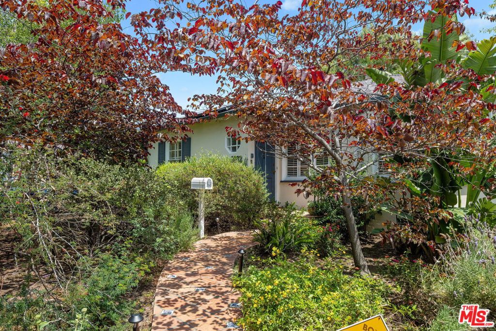 2822 Bagley Avenue