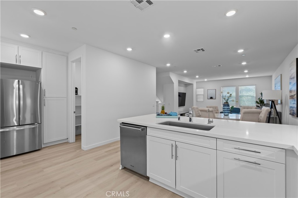 4389 Maple Ln