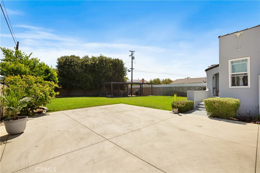 15952 Norcrest Drive