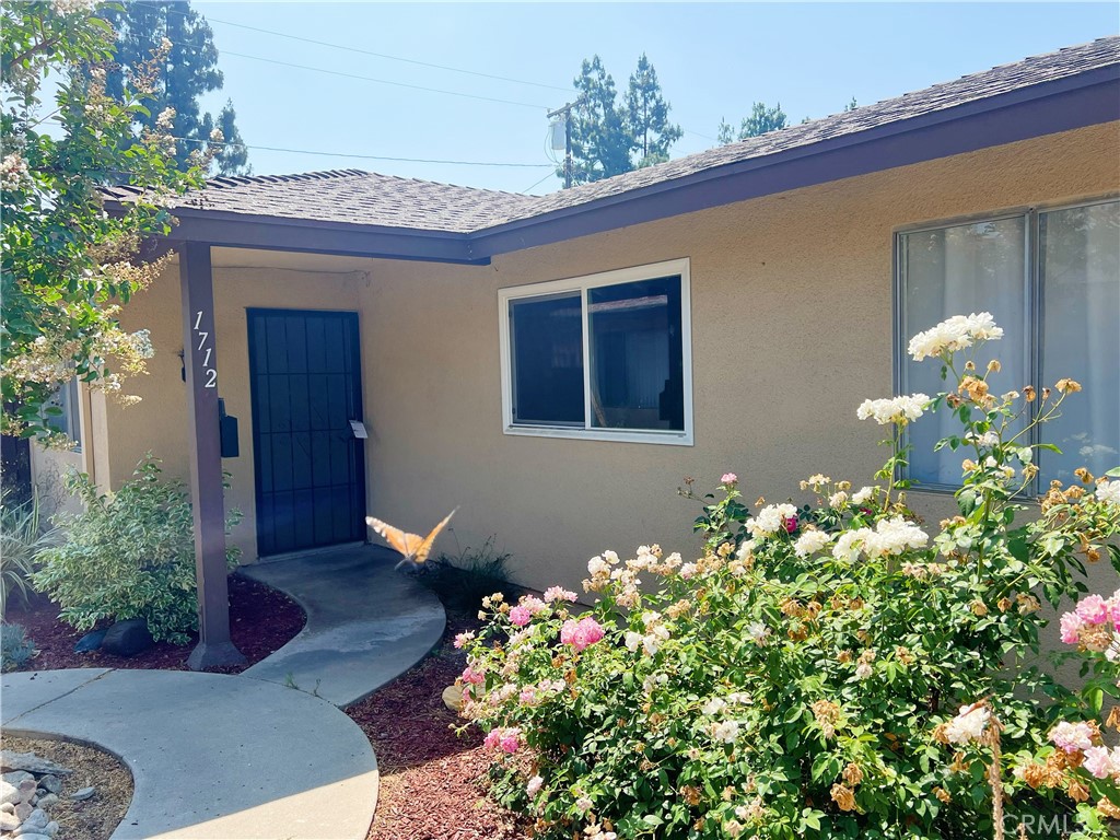 Welcome to this beautifully updated 2 bedroom, 2 bathroom condo offering 1,036 sqft of comfortable living space on a 1856 sqft lot. This home features fresh interior paint, new flooring, and brand new kitchen appliances. Enjoy the convenience of a private backyard, ideal for entertaining, gardening or relaxing. The home also includes a 1 car garage and 1 assigned parking space for added convenience. Enjoy the ideal layout with spacious bedrooms, natural light. Located in a convenient community close to shopping ,schools.