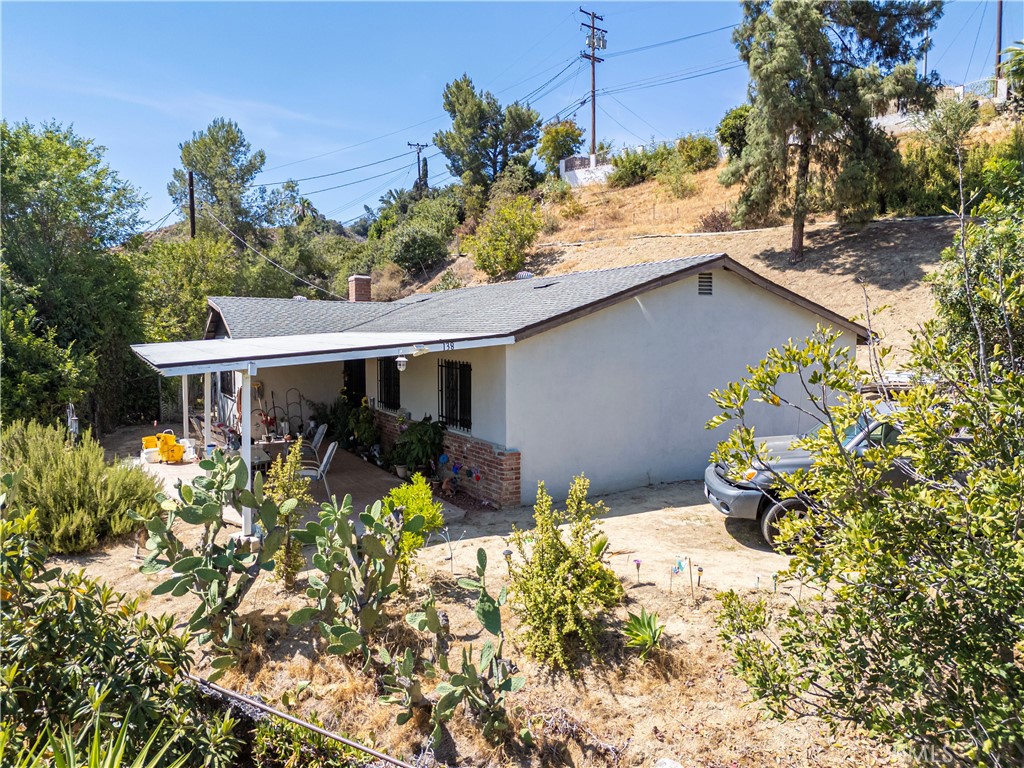 Properties 2 138 Banbridge Avenue