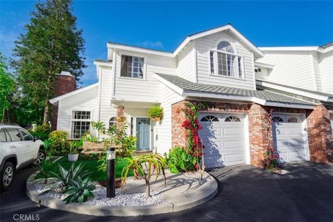 Photo of 2063 Tustin Ave #6, Costa Mesa, CA 92627 (MLS # OC26035673)