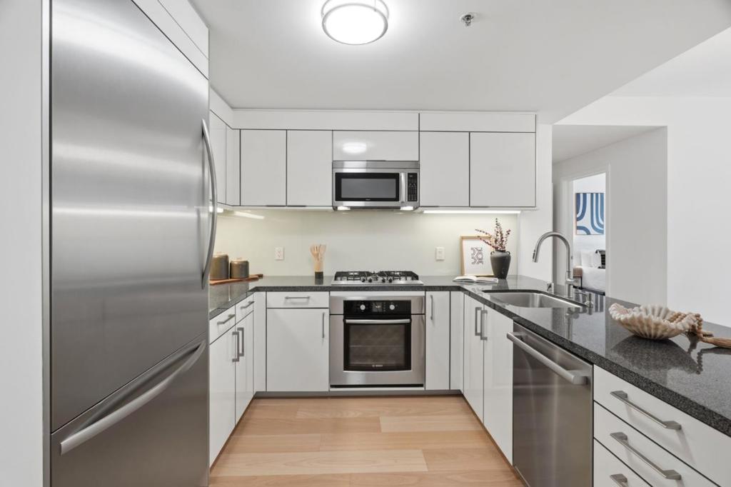 338 Spear Street 6A