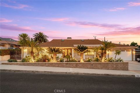 Photo of 1030 E Valencia Ave, Burbank, CA 91501 (MLS # GD26090624)