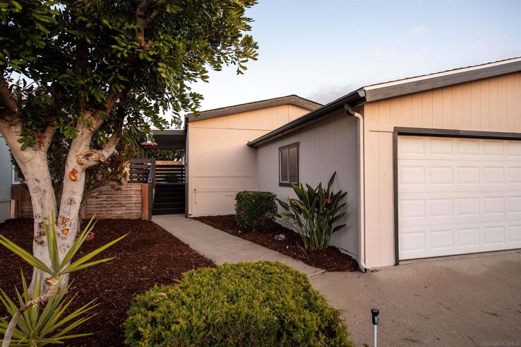 9255 N Magnolia Ave N 335