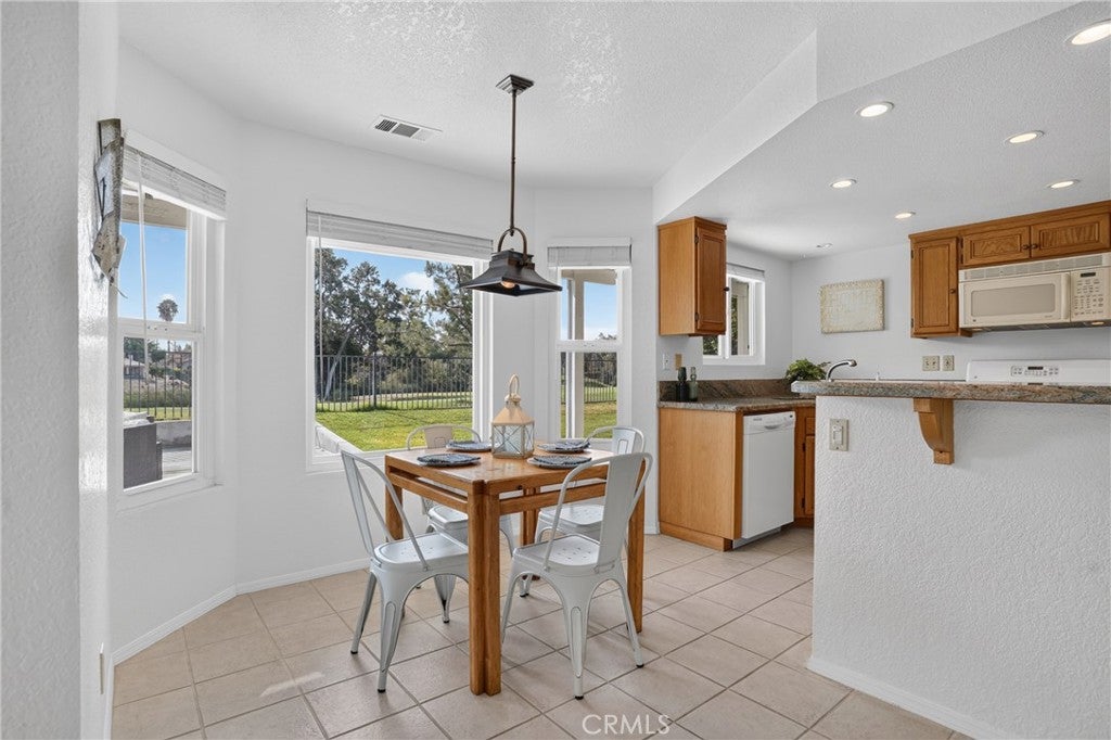 928 Saint Ann